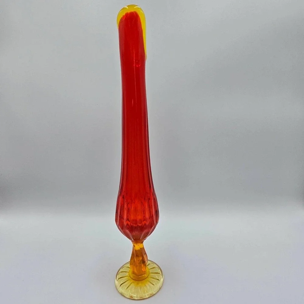 Vintage L.E. Smith Amberina Swung Vase Ribbed Pedestal MCM UV Cadmium 11.75